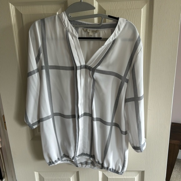 Hem blouse - Picture 2 of 3